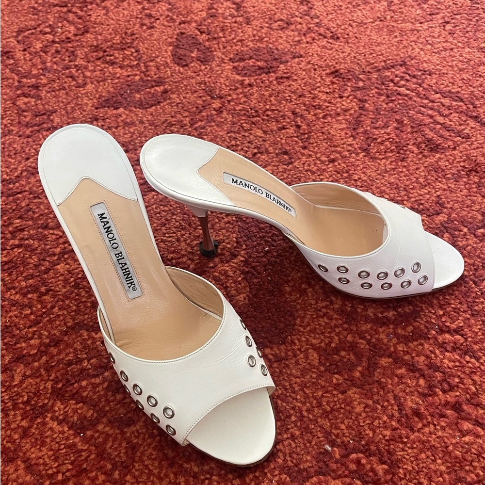 White Manolo Blahnik Mules
